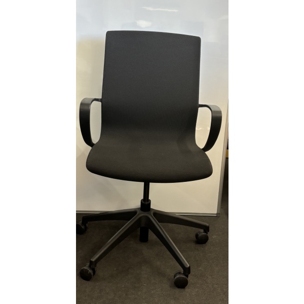 Pre-Loved Moda Chair