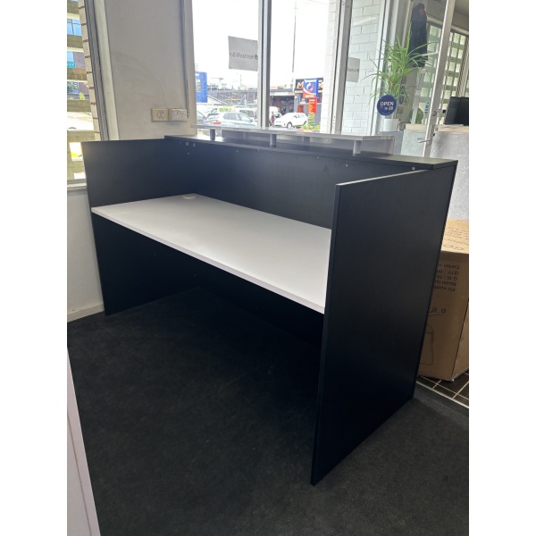 Black Oak Reception Counter - Image 2