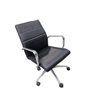 Cruz Model Chair