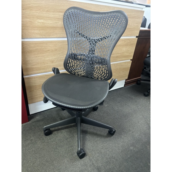 Pre-Loved Herman Miller Mirra 1 Office Chair - Image 2